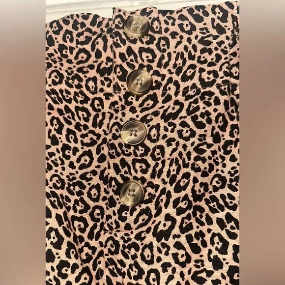 NWOT- American Eagle Outfitters Paperbag Lined Animal Print Skirt. Size XS. - Picture 4 of 7